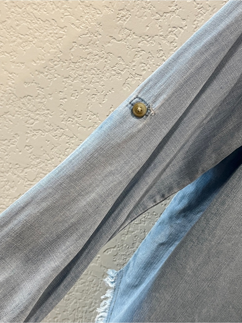 Thread & Supply Blue Chambray Button Up Tencel Denim Blouse Raw Hem Size XS - Picture 6 of 11